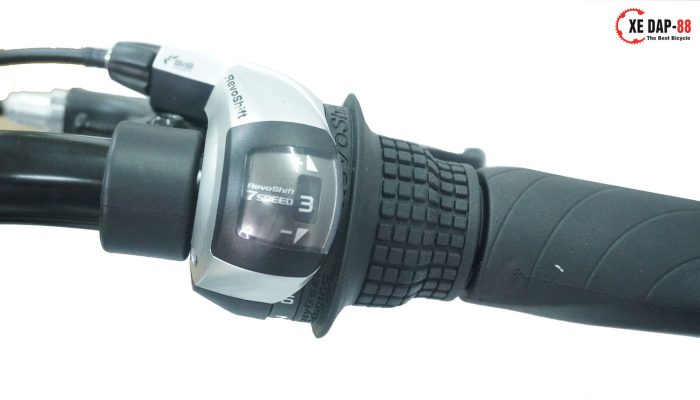 GIANT-INEED-HUNTER-12