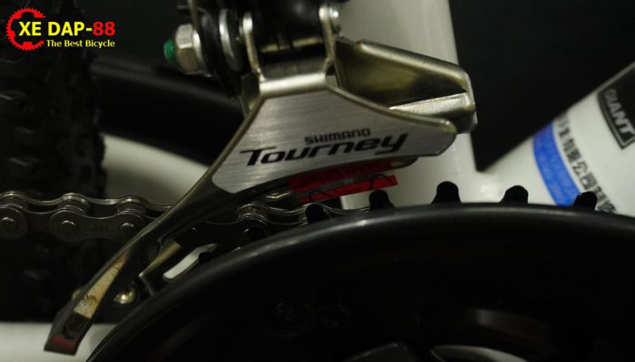 GIANT-OYEA-20-11-700x400-