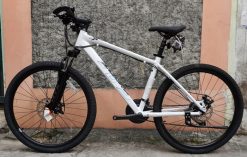 xe dap the thao giant 660 2022 1